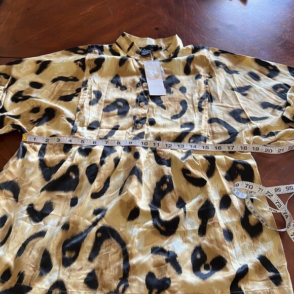 Ninety Silky Animal Print Tunic Blouse Woman Size Medium Y2K - Picture 9 of 10